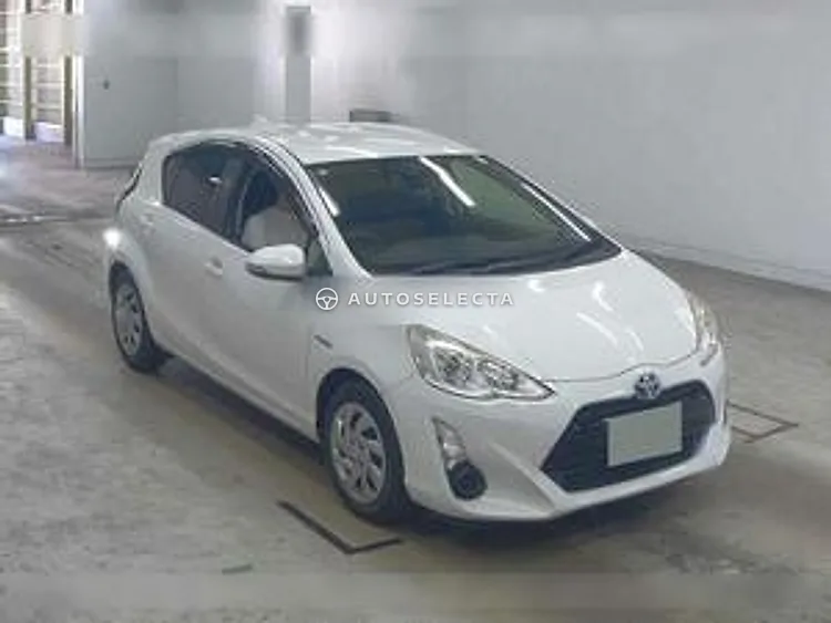 Toyota Aqua 2015, photo 1 of 1