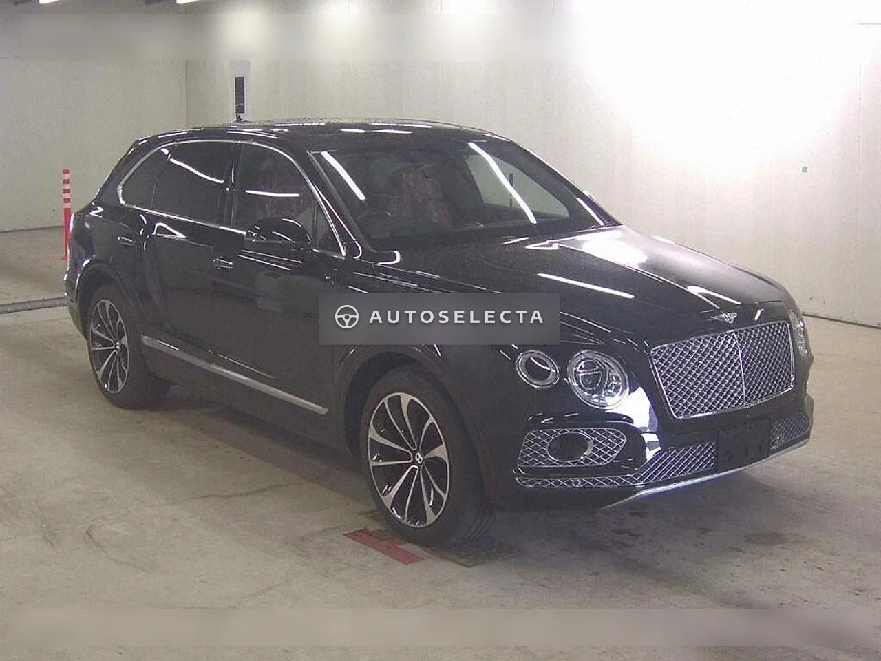 Bentley Bentayga 2017, photo 1 of 6