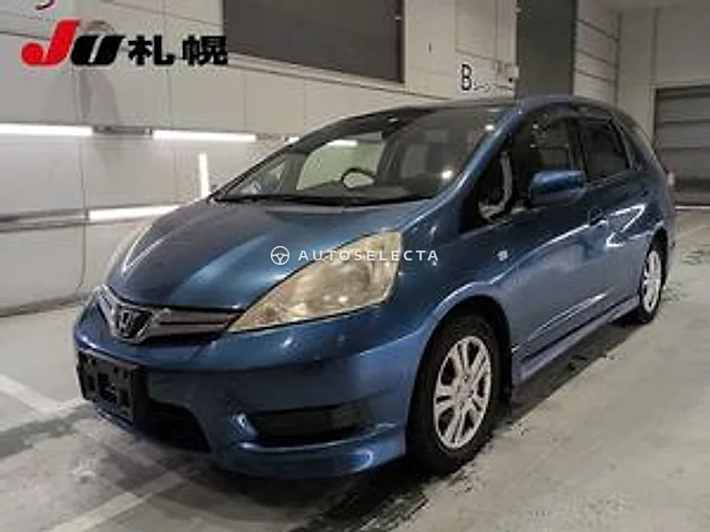 Honda Fit Shuttle 2011, auction grade 3