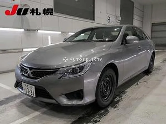 Toyota Mark X 2013, auction grade R