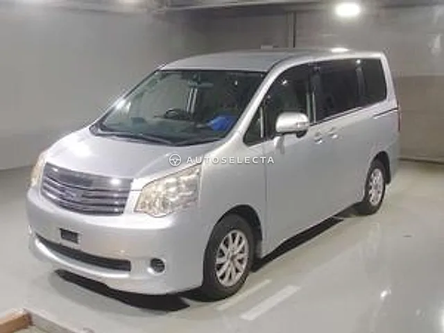 Toyota Noah 2013, auction grade 3.5