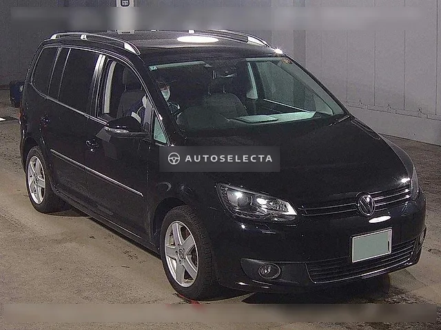 Volkswagen Golf Touran 2012, auction grade 3.5