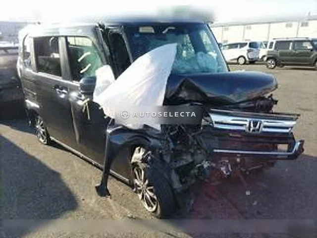 Honda N-BOX Custom 2022