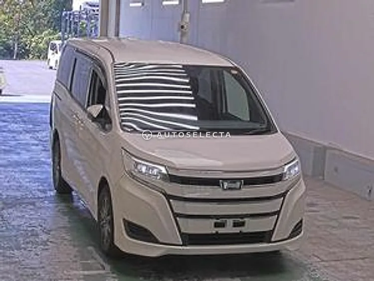 Toyota Noah 2017, photo 1 of 1