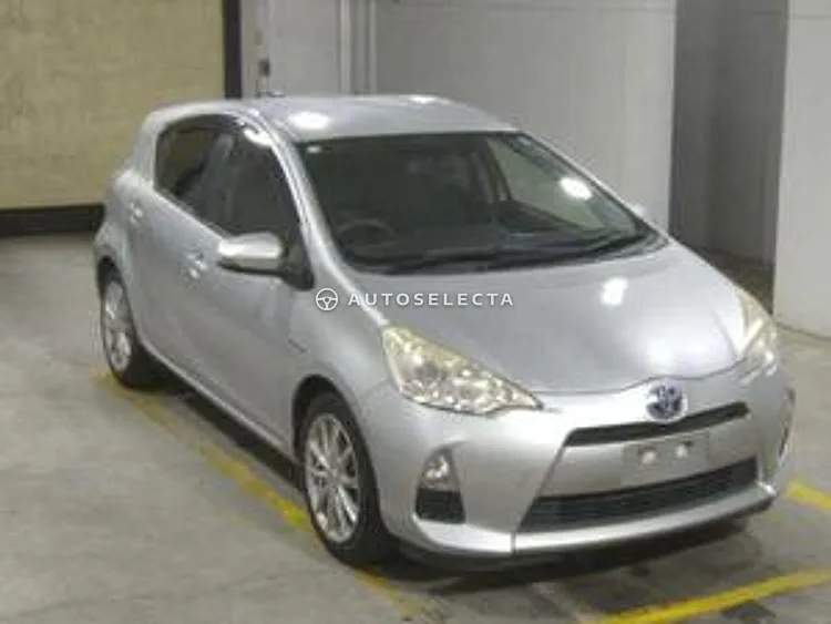 Toyota Aqua 2013, photo 1 of 1