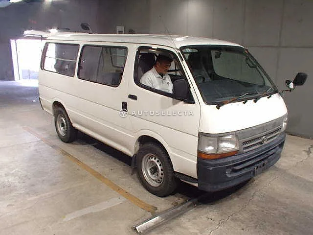 Toyota Hiace 2001, auction grade R