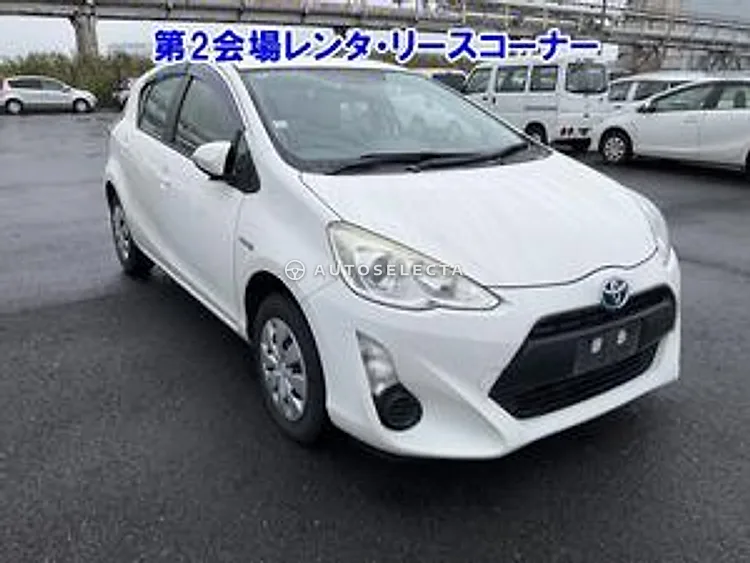 Toyota Aqua 2016, photo 1 of 1