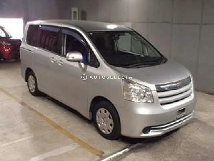 Toyota Noah 2008, photo 1 of 1