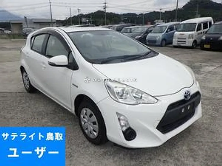 Toyota Aqua 2015, photo 1 of 1