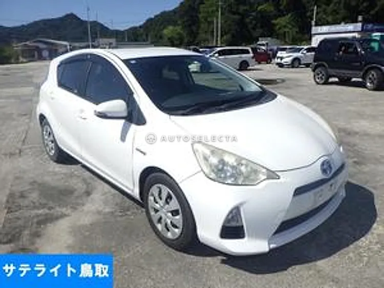 Toyota Aqua 2012, photo 1 of 1