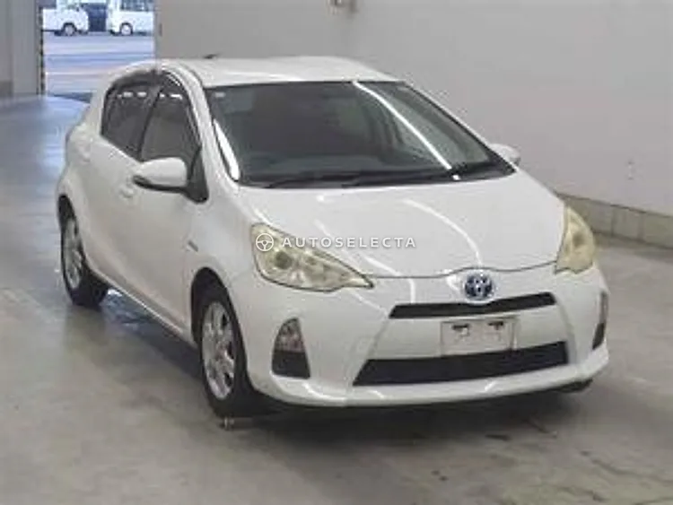 Toyota Aqua 2012, photo 1 of 1