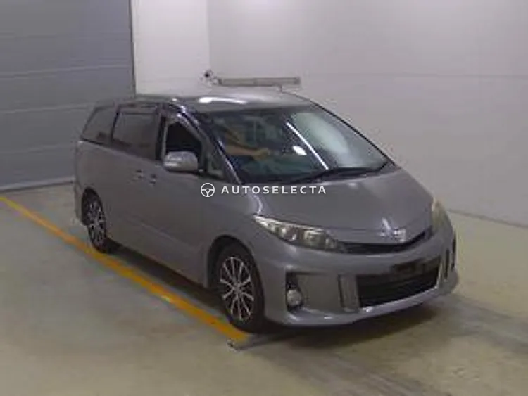 Toyota Estima 2013, photo 1 of 1