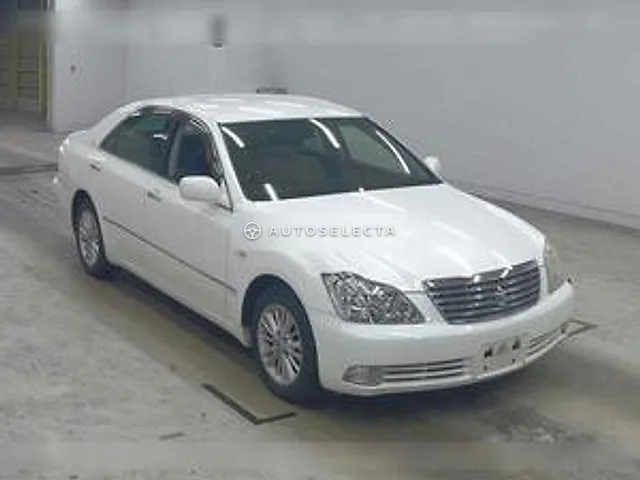 Toyota Crown 2005, auction grade 3