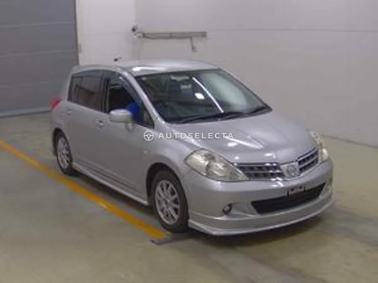 Nissan Tiida 2009, photo 1 of 1