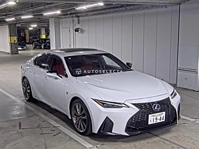Lexus IS 2020, auction grade 5