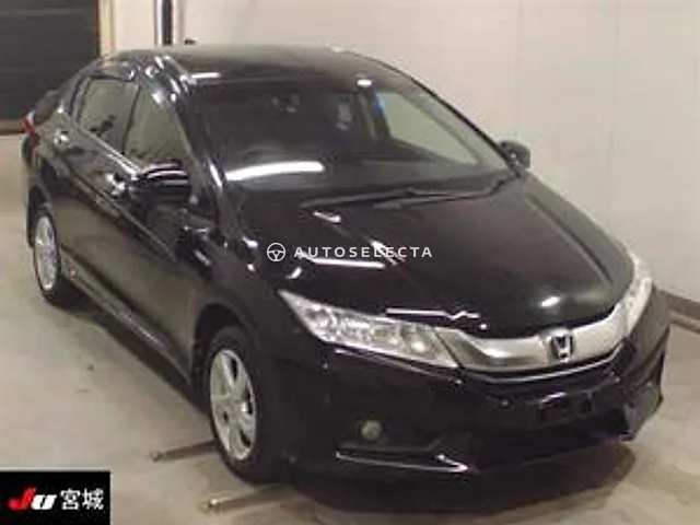Honda Grace 2015, auction grade 3.5
