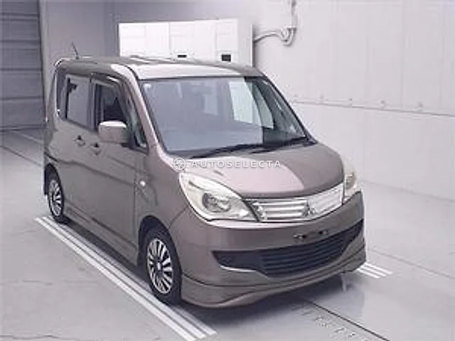 Mitsubishi Delica D:2 2011