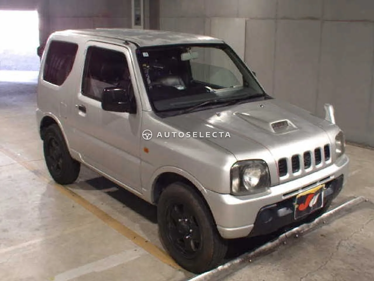 Suzuki Jimny 1999, photo 1 of 7
