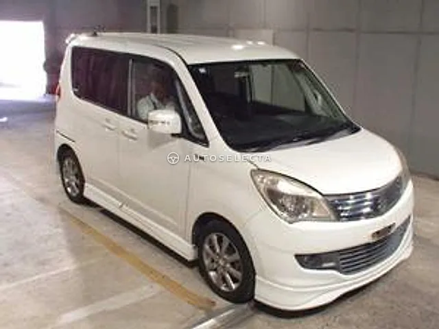 Suzuki Solio 2012, auction grade R