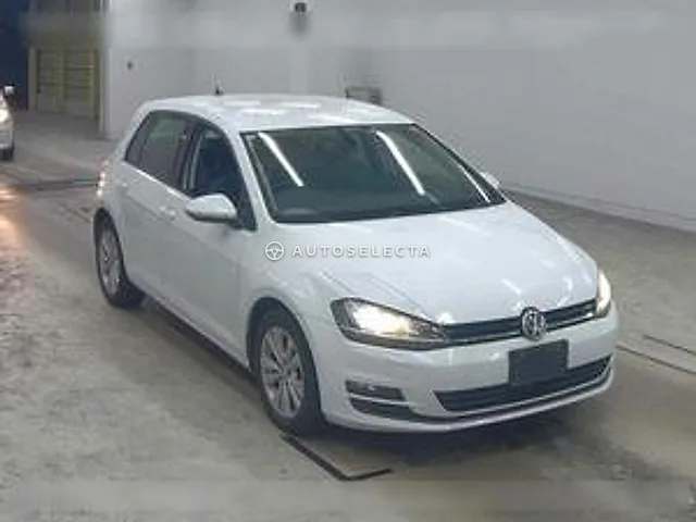 Volkswagen Golf 2015, auction grade 4
