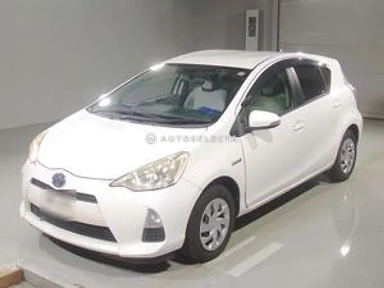 Toyota Aqua 2012, photo 1 of 1