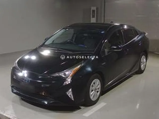 Toyota Prius 2018, auction grade RA