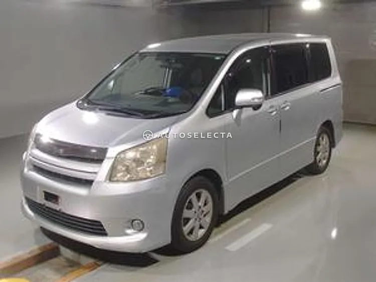 Toyota Noah 2007, photo 1 of 1