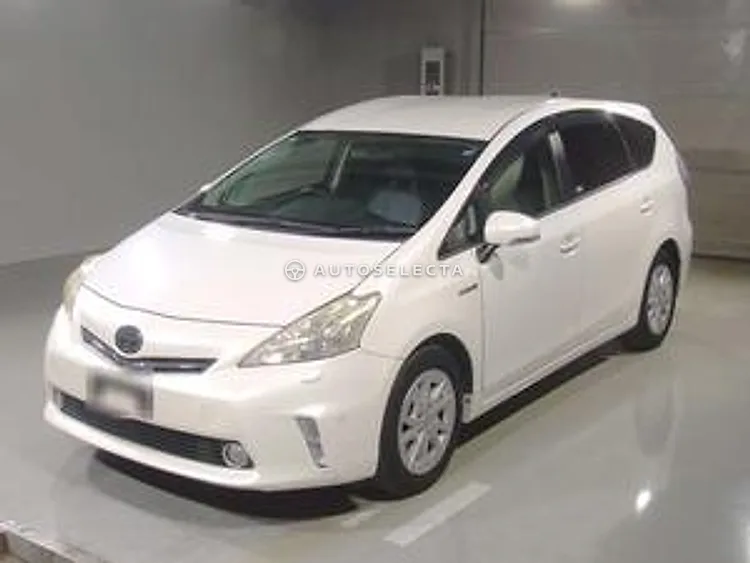 Toyota Prius Alpha 2012, photo 1 of 1