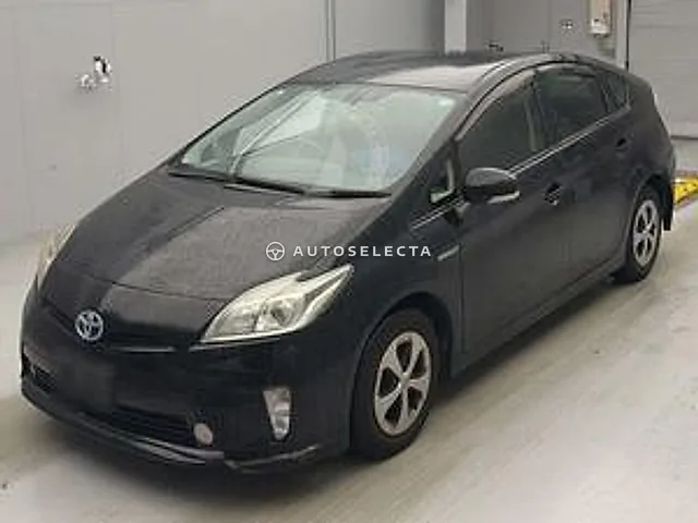 Toyota Prius 2012, auction grade RA