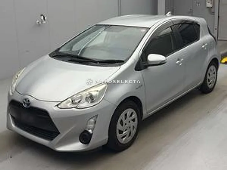 Toyota Aqua 2016, photo 1 of 1
