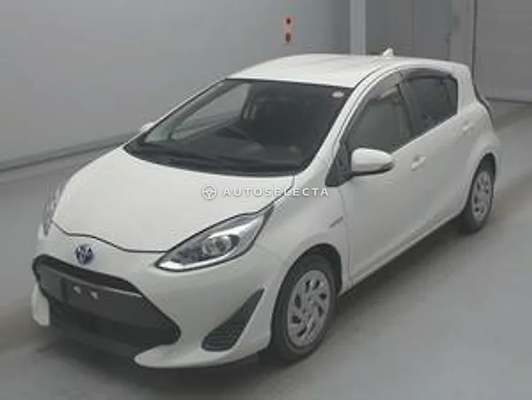 Toyota Aqua 2017, photo 1 of 1