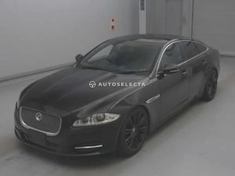 Jaguar XJ6 2010, photo 1 of 1