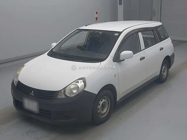 Mitsubishi Lancer Cargo 2016, auction grade 3.5