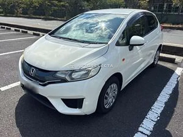 Honda Fit 2013, auction grade 3.5