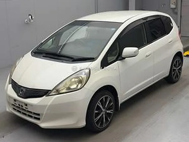 Honda Fit 2013, auction grade R
