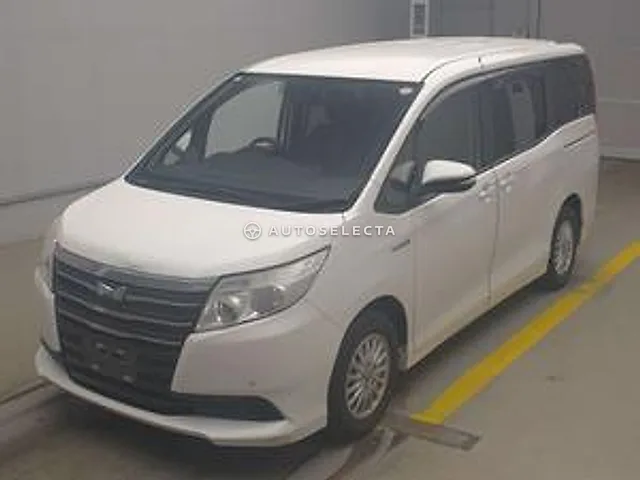Toyota Noah 2014, auction grade 3.5