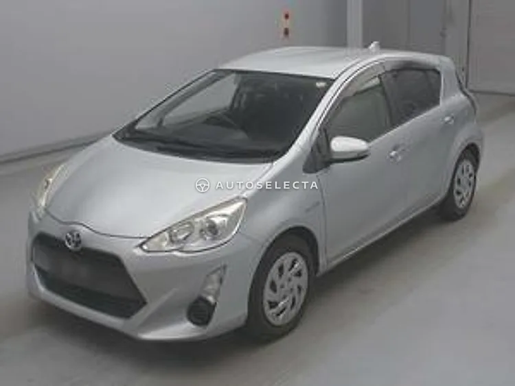 Toyota Aqua 2016, photo 1 of 1