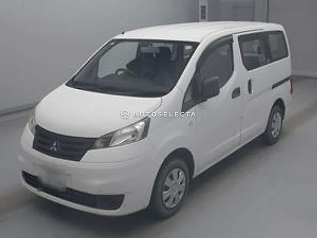Mitsubishi Delica Van 2018, auction grade 4