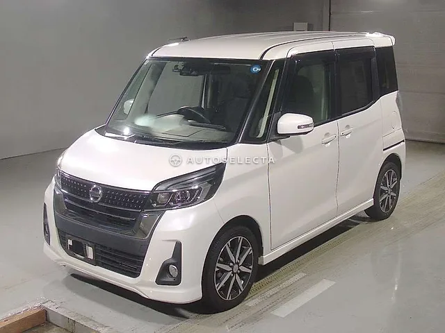 Nissan Dayz Roox 2018, auction grade 4.5