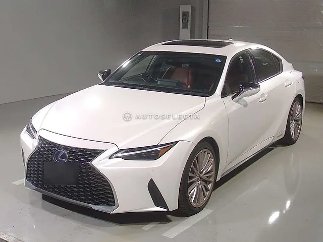 Lexus IS 2021, auction grade 4