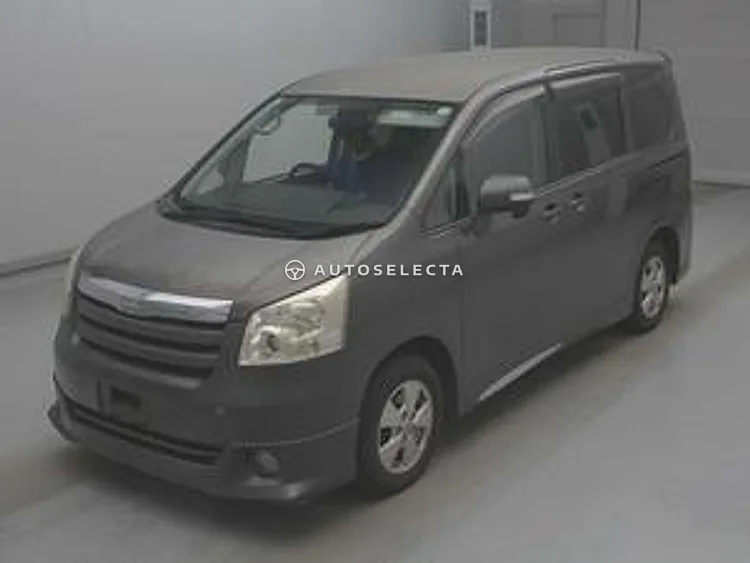 Toyota Noah 2009, photo 1 of 1