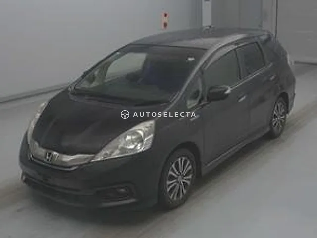 Honda Fit Shuttle Hybrid 2014, auction grade 3.5