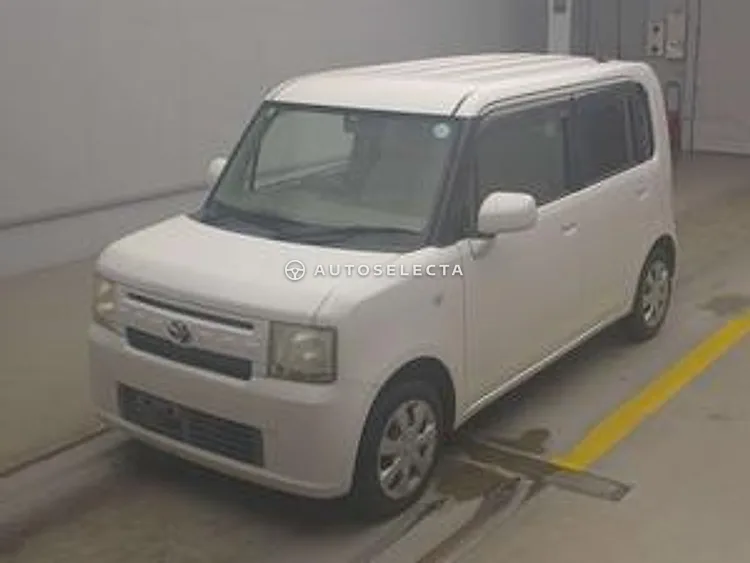 Toyota Pixis Space 2012, photo 1 of 1