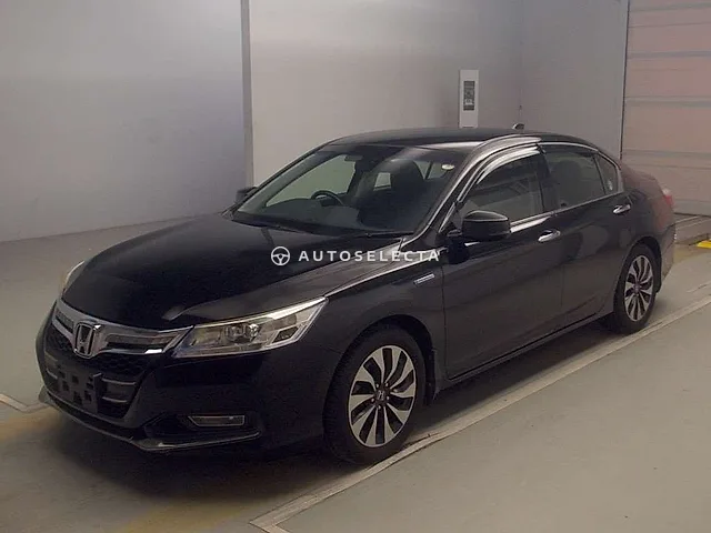 Honda Accord Hybrid 2013, auction grade 3.5