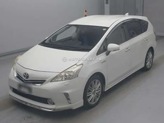 Toyota Prius Alpha 2013, auction grade RA