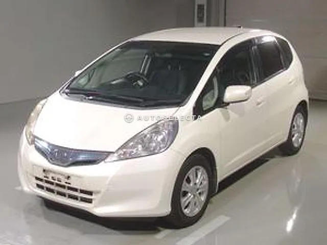 Honda Fit Hybrid 2011, auction grade 4