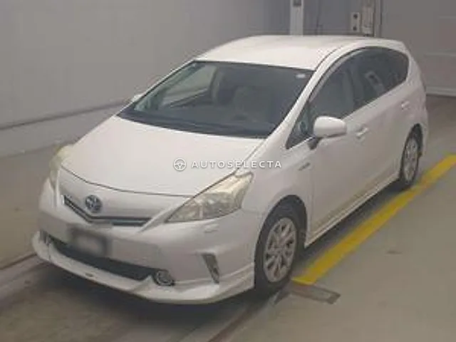 Toyota Prius Alpha 2011, auction grade 3.5