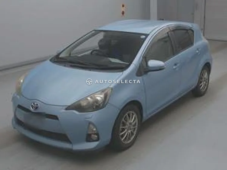 Toyota Aqua 2012, photo 1 of 1