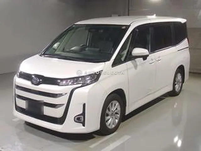 Toyota Noah 2022, auction grade R