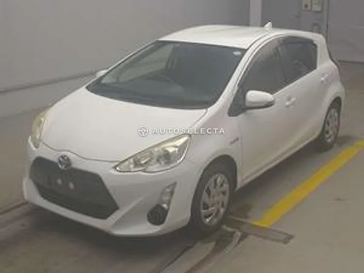 Toyota Aqua 2015, photo 1 of 1